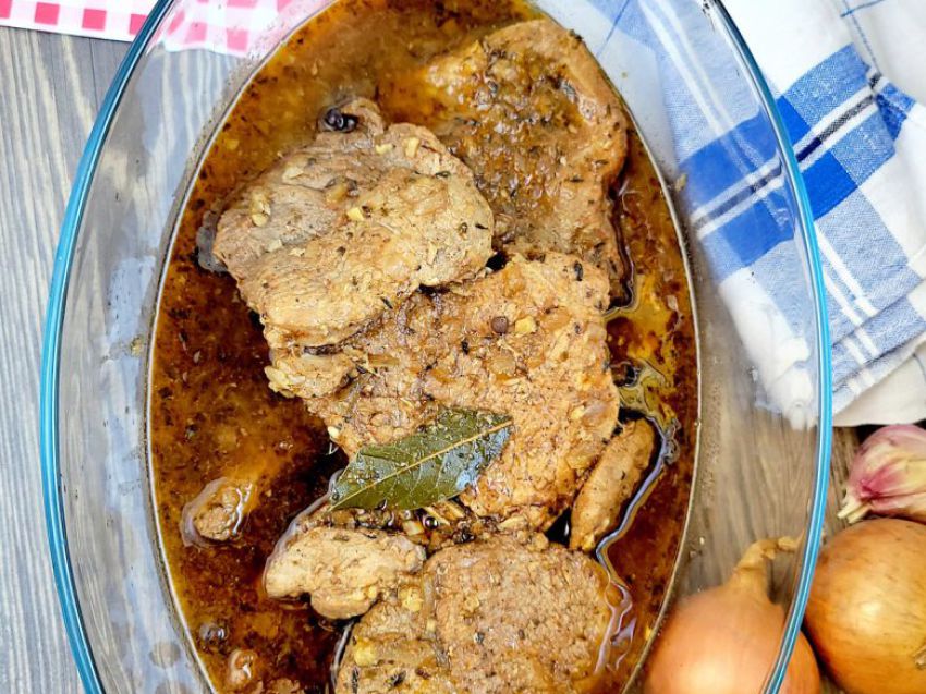 Szynka pieczona w piekarniku Szynka pieczona w piekarniku