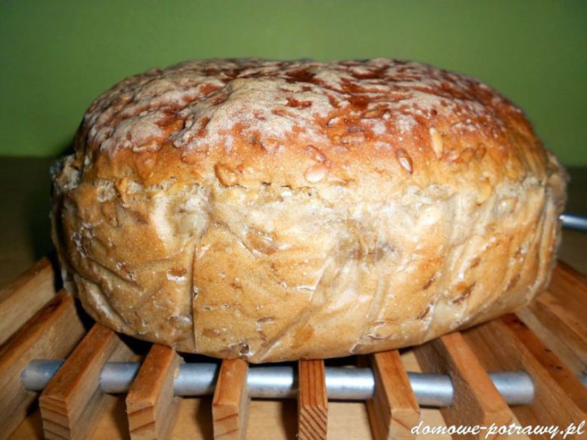 Chleb wiejski słonecznikowy Chleb wiejski słonecznikowy