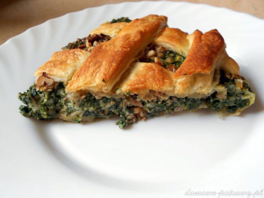 Tarta ze szpinakiem na cieście francuskim Tarta ze szpinakiem na cieście francuskim