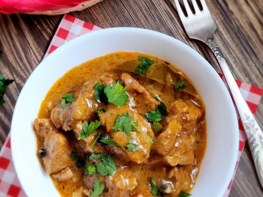 Prosty gulasz z szynki wieprzowej Prosty gulasz z szynki wieprzowej