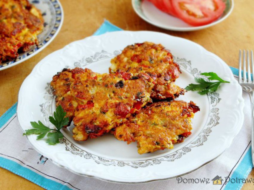 Kotlety siekane z kurczaka z papryką i serem Kotlety siekane z kurczaka z papryką i serem