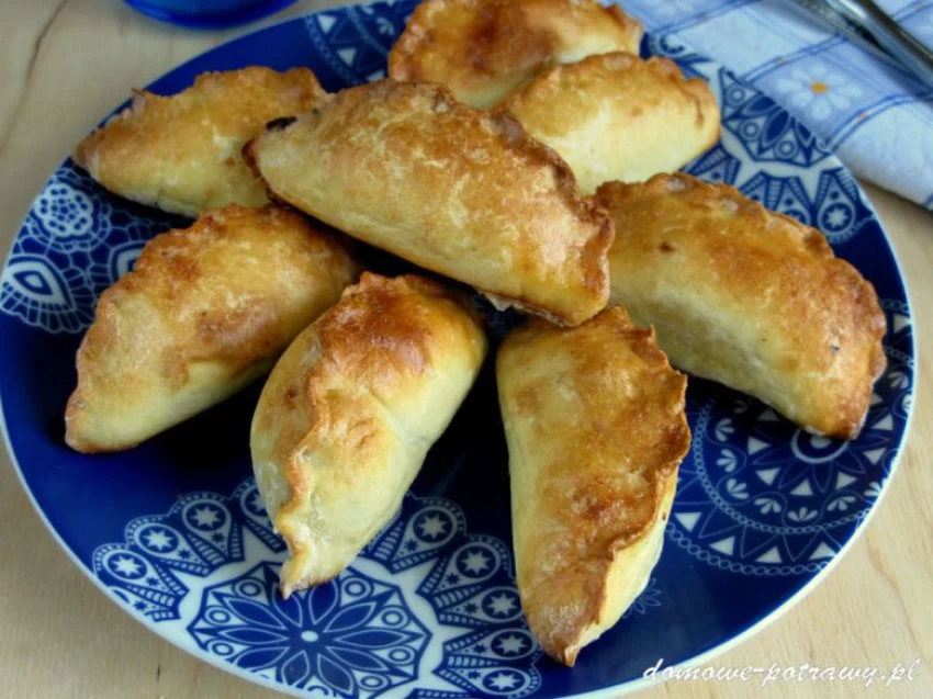 Szpekuchy, litewskie pierożki drożdżowe Szpekuchy, litewskie pierożki drożdżowe