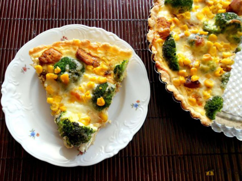 Tarta brokułowa z kurczakiem i kukurydzą Tarta brokułowa z kurczakiem i kukurydzą
