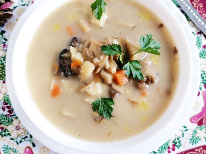 Zupa grzybowa z kluseczkami lanymi Zupa grzybowa z kluseczkami lanymi