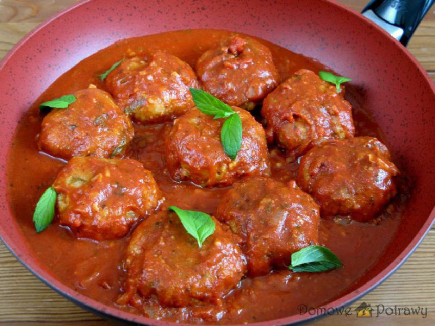 Pulpety mięsne w sosie pomidorowym z ciecierzycą Pulpety mięsne w sosie pomidorowym z ciecierzycą