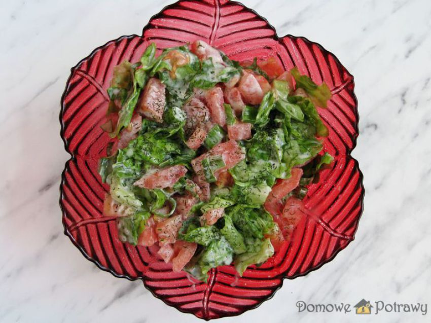 Sałata z pomidorami Sałata z pomidorami