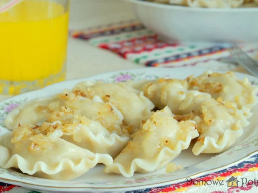 Pierogi z kaszą gryczaną i białym serem Pierogi z kaszą gryczaną i białym serem