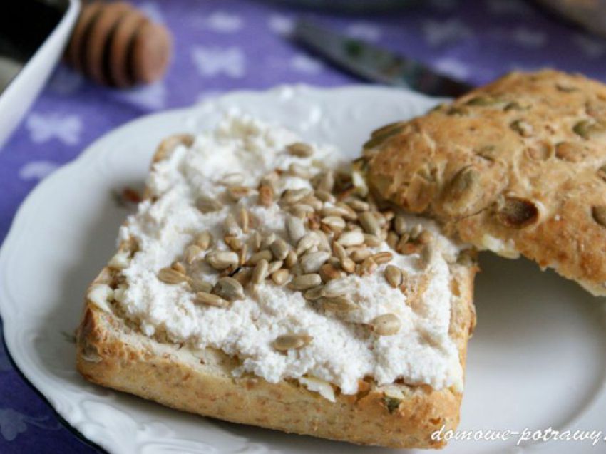 Twarożek na kanapki z olejem kokosowym na słodko Twarożek na kanapki z olejem kokosowym na słodko