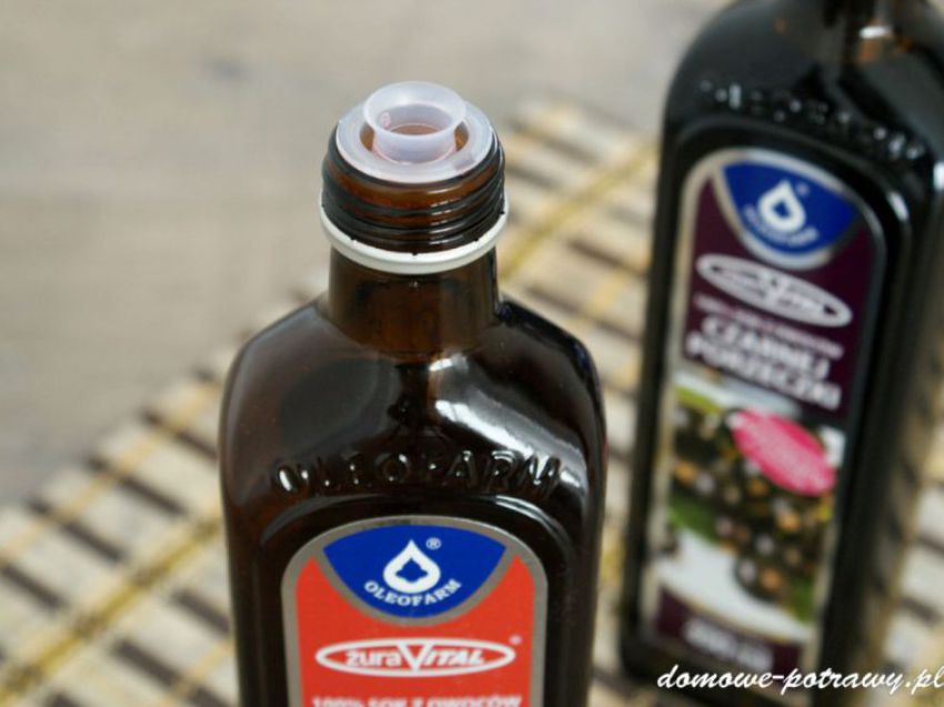 Naturalne soki Oleofarm z owoców żurawiny i czarnej porzeczki Naturalne soki Oleofarm z owoców żurawiny i czarnej porzeczki