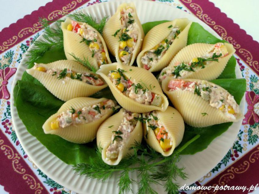Muszle makaronowe nadziewane tuńczykiem Muszle makaronowe nadziewane tuńczykiem