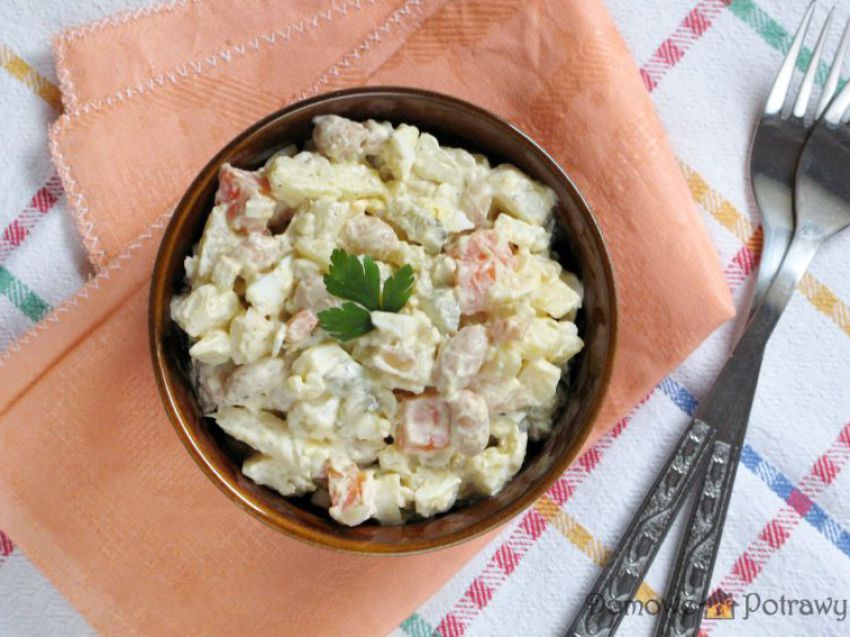 Sałatka jarzynowa z białą fasolą Sałatka jarzynowa z białą fasolą