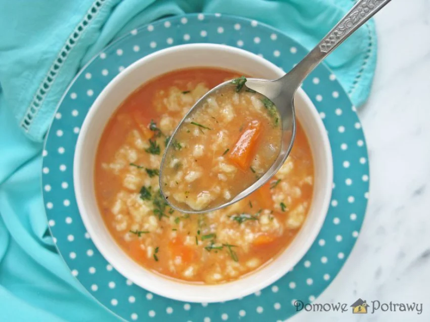 Zupa pomidorowa z lanymi kluskami Zupa pomidorowa z lanymi kluskami