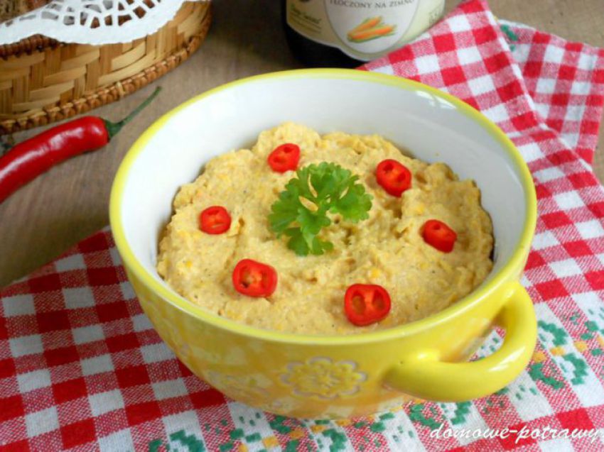 Pasta kukurydziana z jajkami na kanapki Pasta kukurydziana z jajkami na kanapki