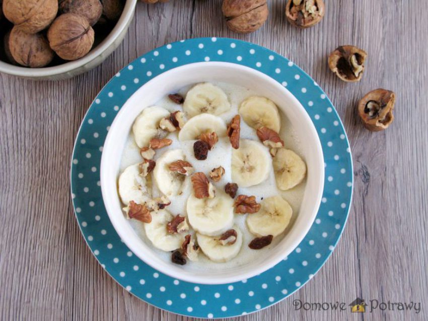Kasza manna z bananem i orzechami Kasza manna z bananem i orzechami