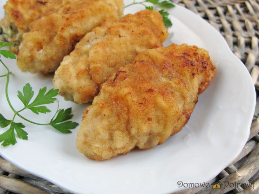 Roladki drobiowe z czosnkiem i pietruszką Roladki drobiowe z czosnkiem i pietruszką