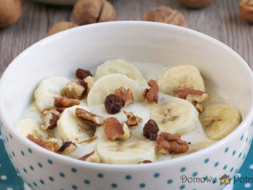 Kasza manna z bananem i orzechami Kasza manna z bananem i orzechami