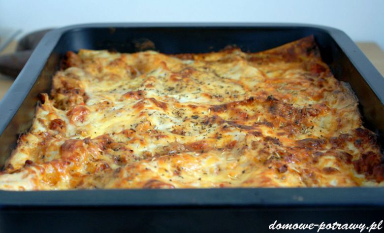 Lasagne (lazania) z mięsem mielonym