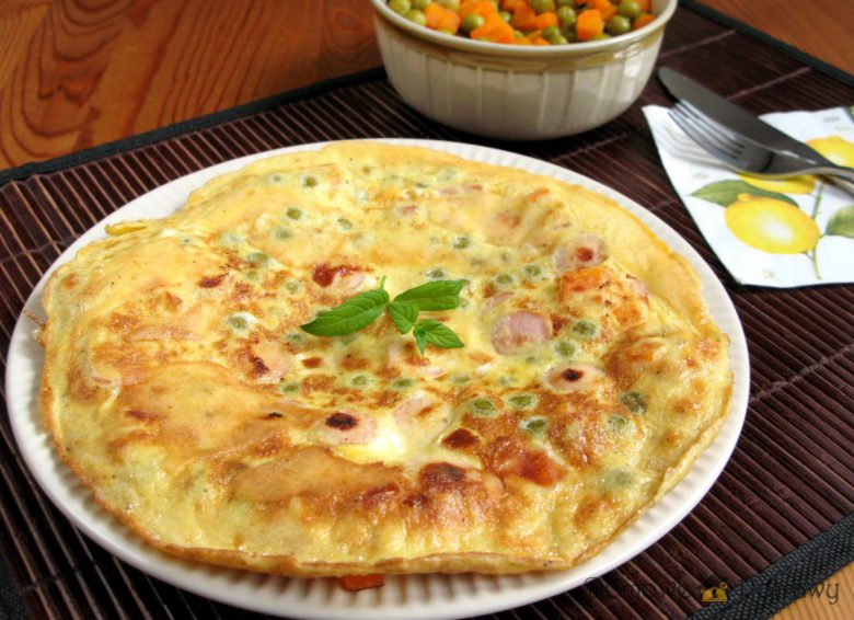 Omlet z parówką