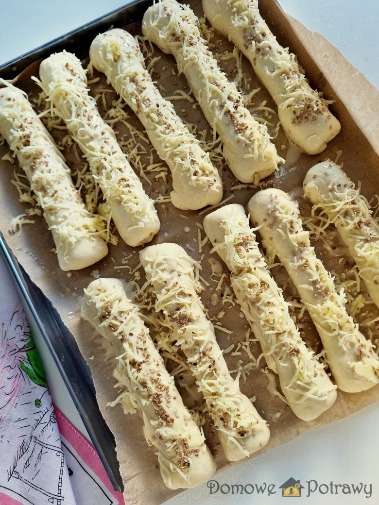 Parówki w cieście drożdżowym