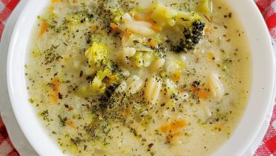 Zupa jarzynowa z brokułami i makaronem