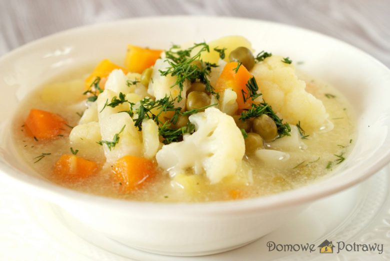 Zupa kalafiorowa z ziemniakami i groszkiem