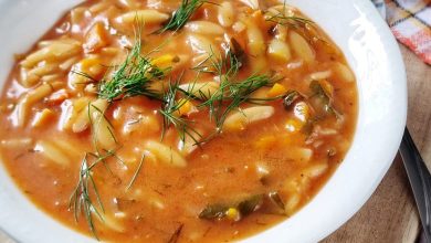 Zupa pomidorowa z makaronem orzo Zupa pomidorowa z makaronem orzo